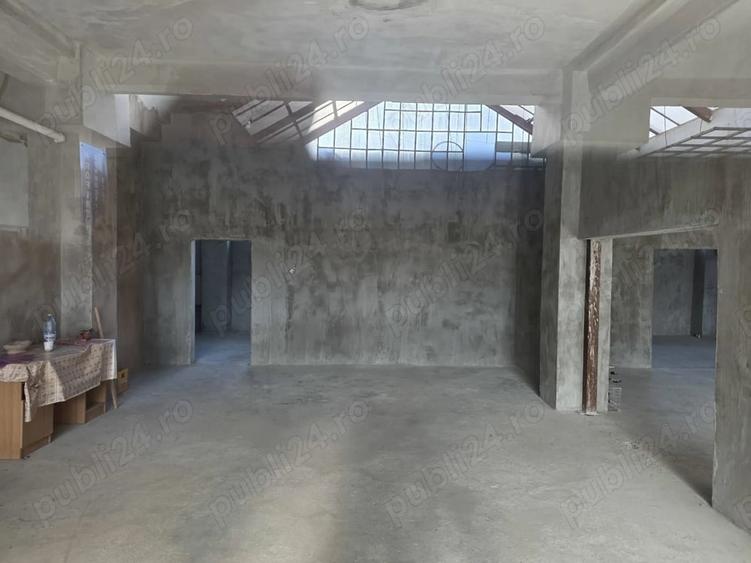 Spațiu comercial, de 160 mp, în Traian