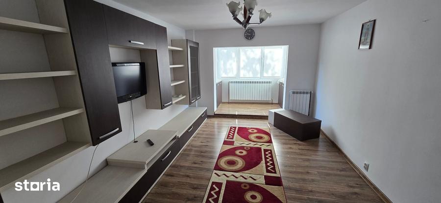 Apartament cu 3 camere decomandat în Mioriței