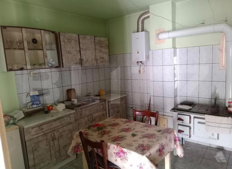 Casă individuală cu 3 camere cu Canalizare în Vest