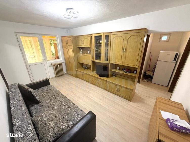 Apartament cu 3 camere semidecomandat în Central