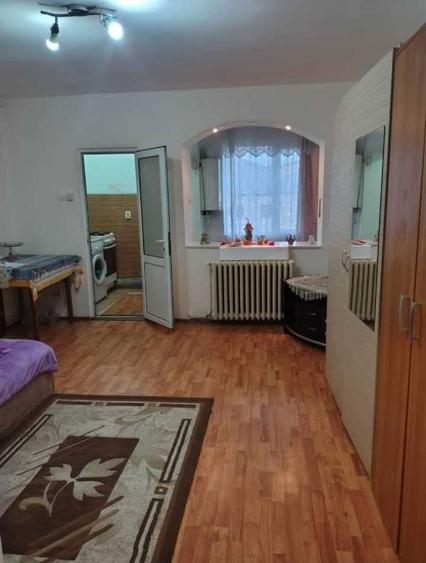 Garsonieră semidecomandată în Central