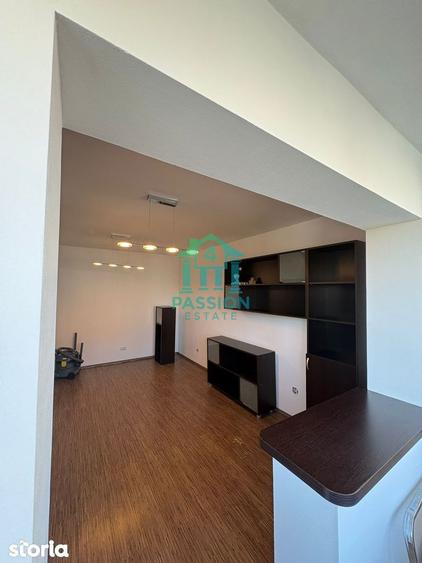 Apartament cu 3 camere decomandat în Astra
