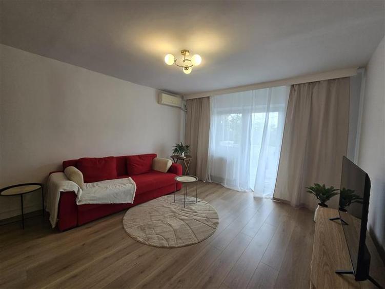 Apartament cu 2 camere decomandat, mobilat în Brâncoveanu
