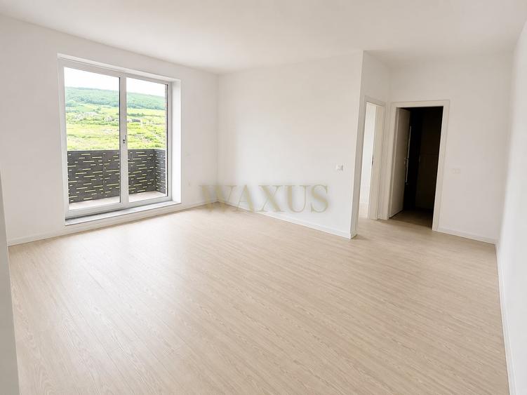 Apartament cu 3 camere semidecomandat în Exterior Nord
