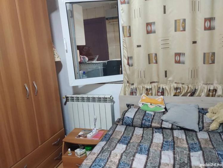 Apartament cu 4 camere decomandat în Est
