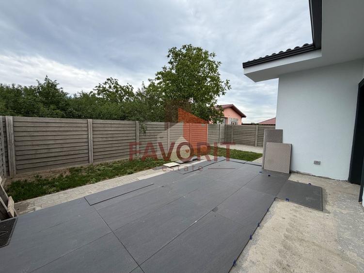 Duplex cu 3 camere cu Canalizare în Ianova