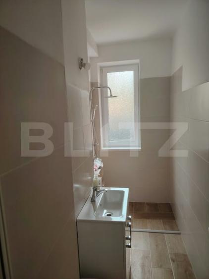 Apartament cu 3 camere semidecomandat în Câmpia Turzii