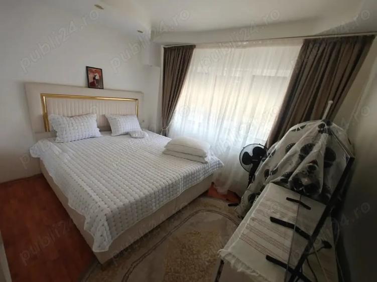 Casă cu 3 camere decomandat în Micro 14