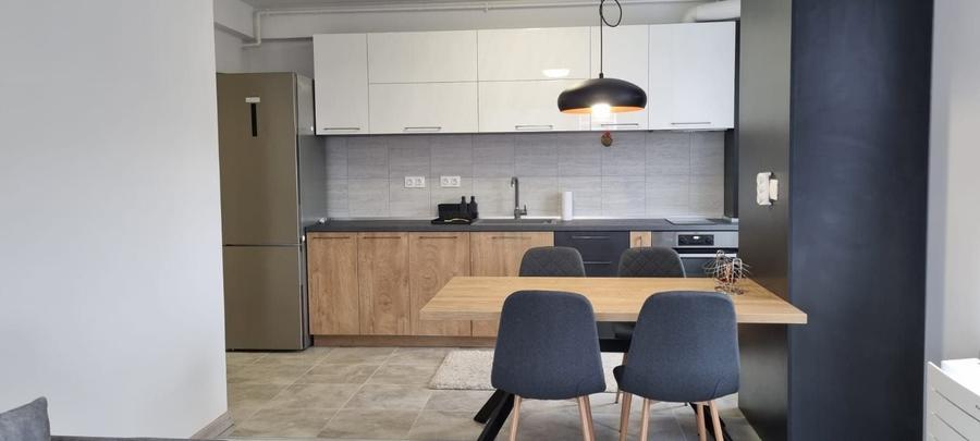 Apartament cu 3 camere decomandat, mobilat în Pipera