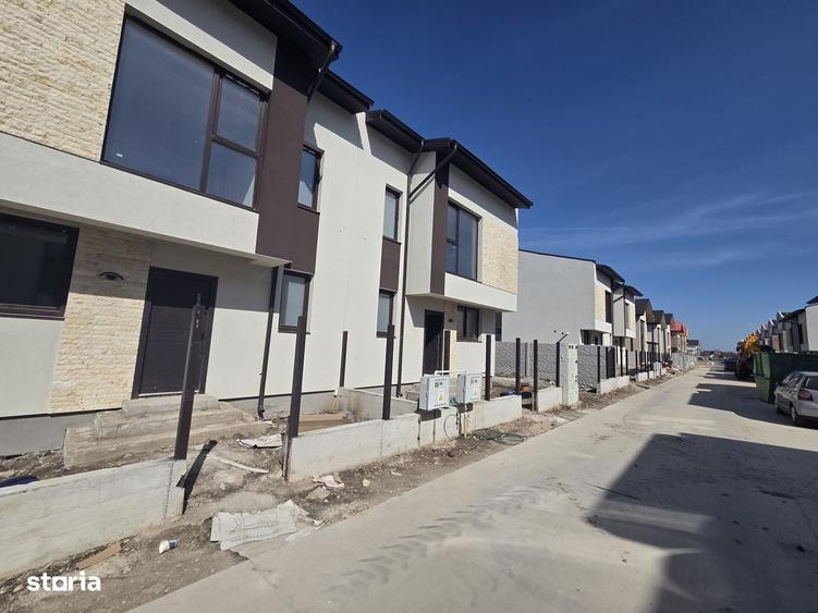 Casă cu 4 camere în Ghencea