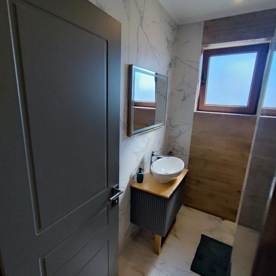 Apartament cu 2 camere, mobilat în Faleza Nord