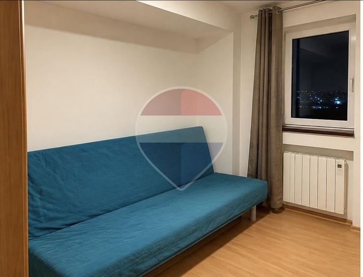Apartament cu 3 camere, mobilat în Vitan
