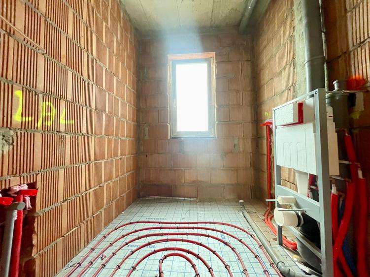Apartament cu 2 camere decomandat în Moșnița Nouă