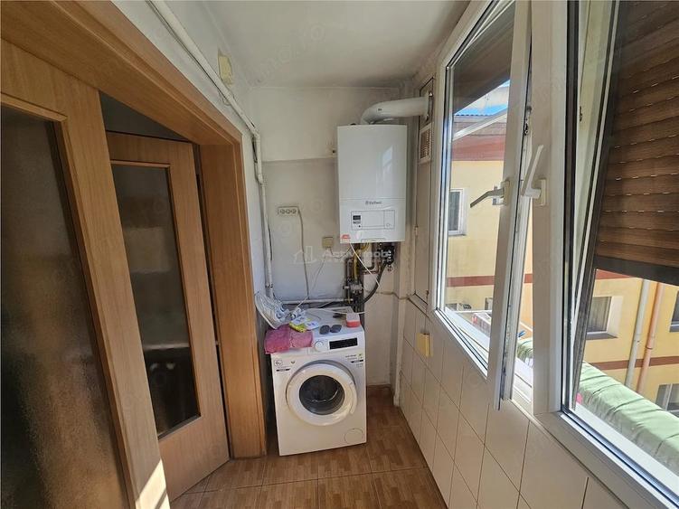 Apartament cu 2 camere decomandat în Cuptoare (Reșița)