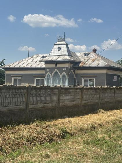 Casă cu 4 camere în Rotunda