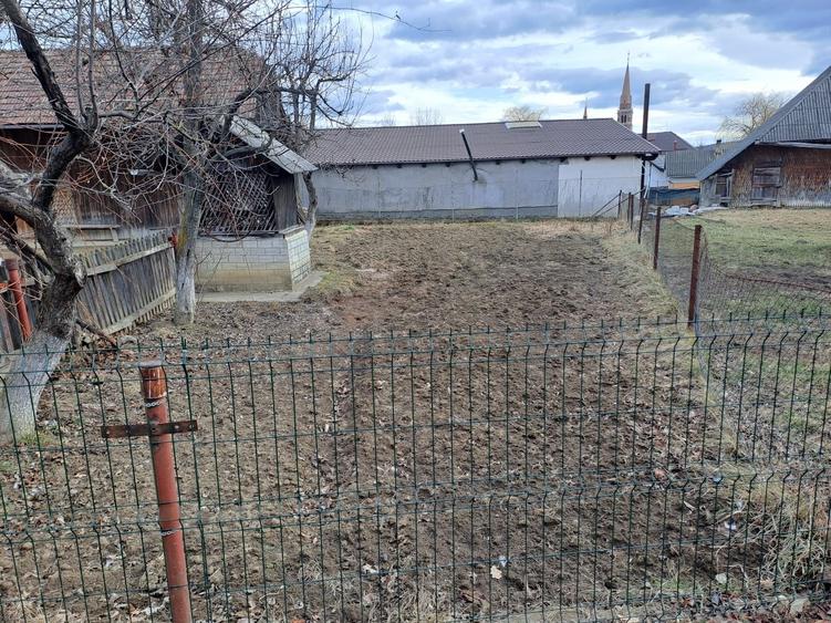 Casă cu 3 camere în Cacica