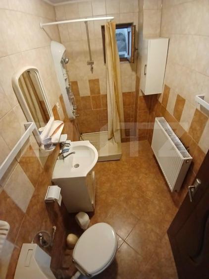 Casă individuală cu 5 camere cu Canalizare în Sânpetru