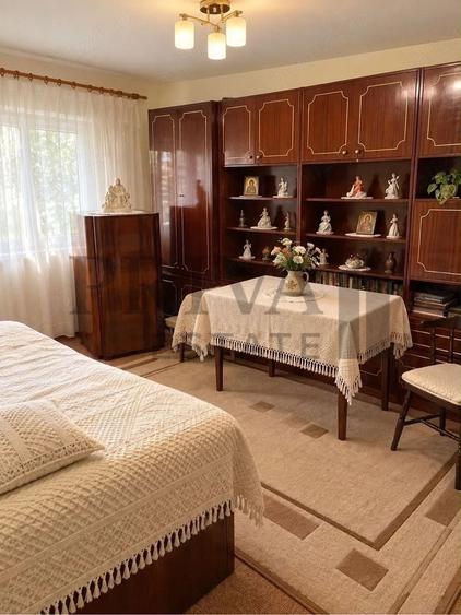 Apartament cu 3 camere decomandat în Soarelui