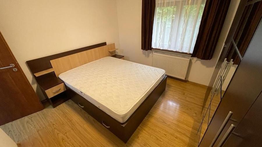 Apartament cu 2 camere decomandat în Petros