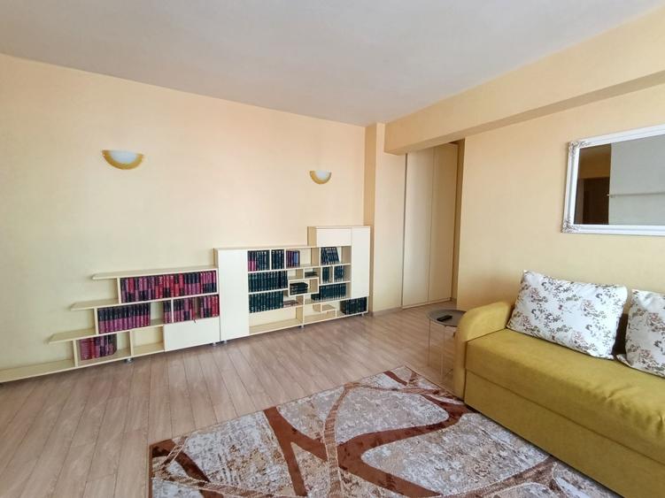 Apartament cu 2 camere semidecomandat în Lotrioara
