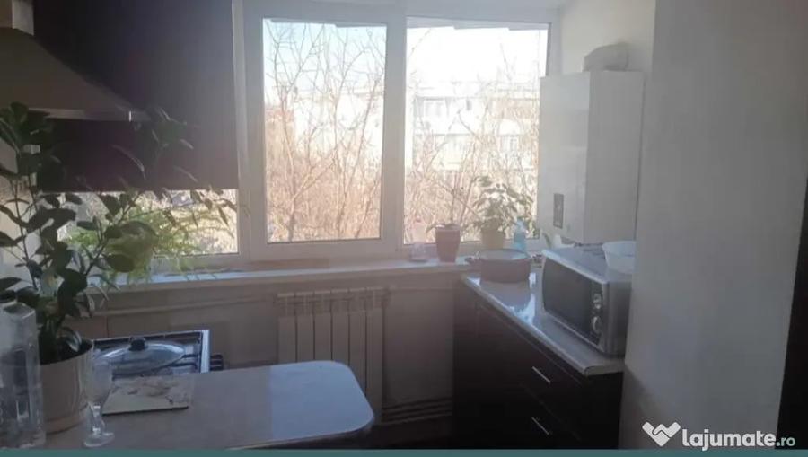 Apartament cu 3 camere decomandat în Țiglina 2
