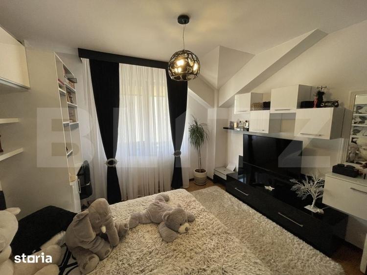 Apartament cu 3 camere decomandat în Siloz