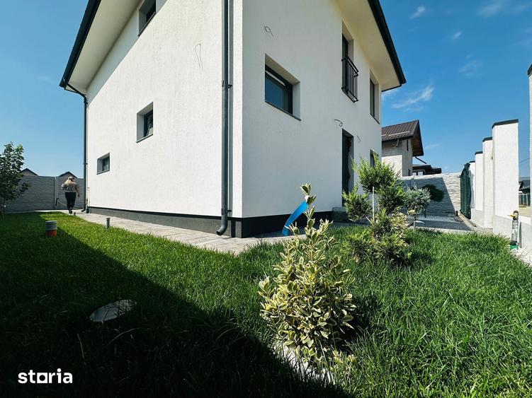 Casă cu 4 camere cu Teren 270 Mp în Berceni