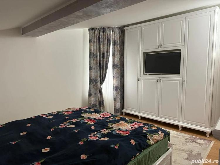 Casă cu 6 camere cu Teren 400 Mp în Micro 3