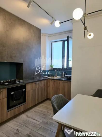 Apartament cu 2 camere decomandat în Delfinariu