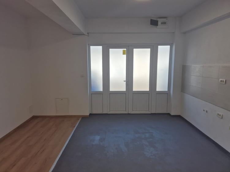 Birou, de 35 mp, în Griviței