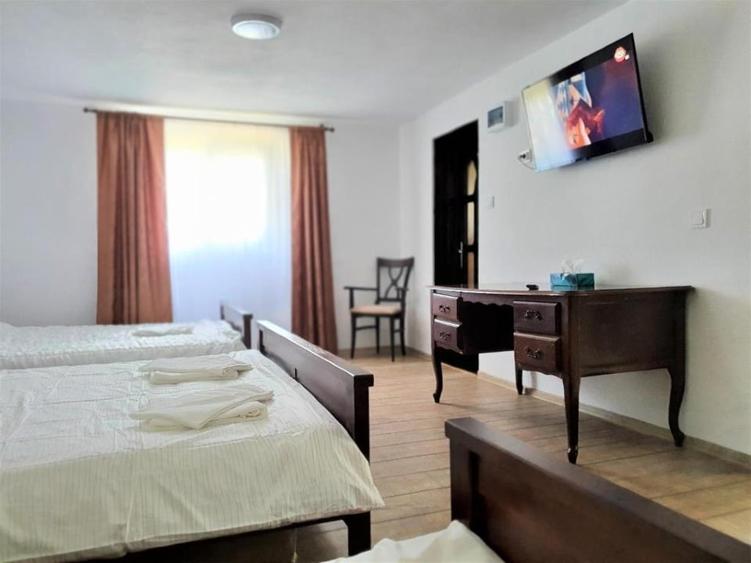 Hotel/Pensiune, de 25 mp, în Pietroșani