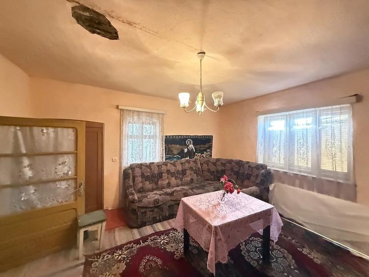 Casă cu 3 camere cu Teren 2195 Mp în Covăsinț