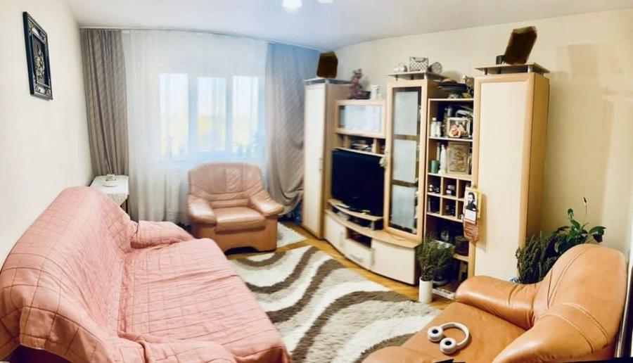 Apartament cu 2 camere decomandat în Plopilor