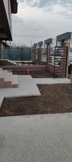 Duplex cu 4 camere cu Teren 300 Mp în Domnești