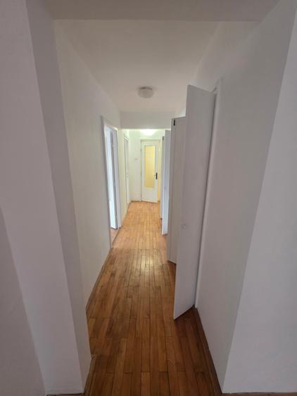 Apartament cu 3 camere decomandat în Bălcescu