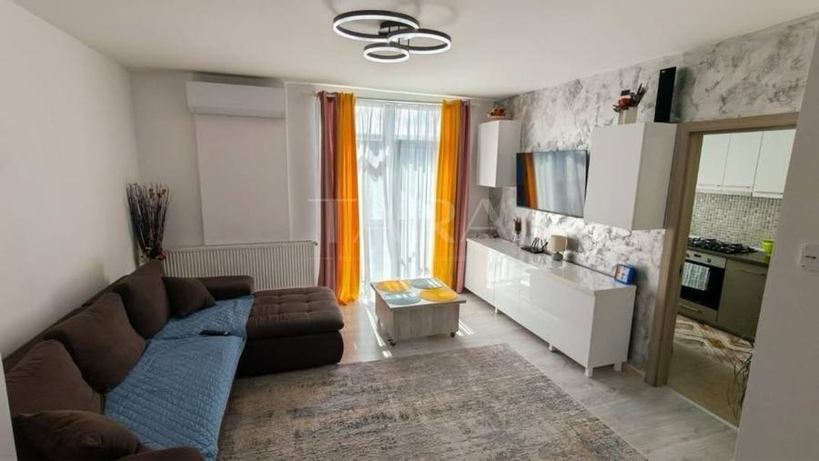Apartament cu 3 camere decomandat în Baciu