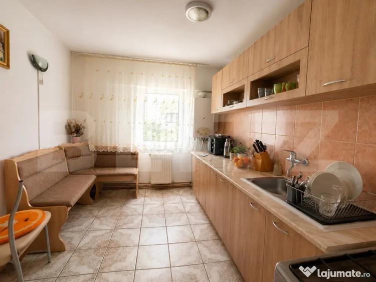 Apartament cu 2 camere decomandat în Soarelui