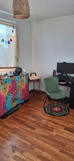 Apartament cu 3 camere semidecomandat, mobilat în Titan