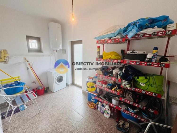 Casă cu 5 camere cu Teren 500 Mp în 1 Mai