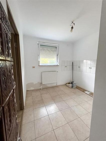 Apartament cu 2 camere decomandat în Spitalul Județean