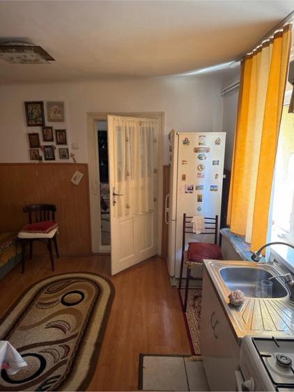 Casă cu Teren 200 Mp în Central