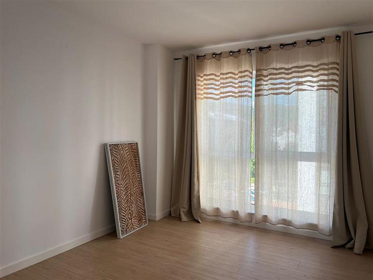 Apartament cu 3 camere decomandat în Săsar