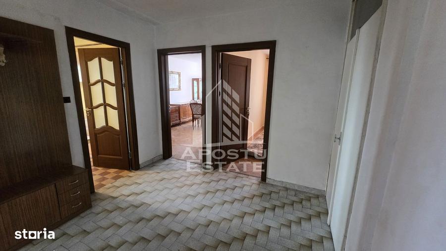 Apartament cu 4 camere, mobilat în Circumvalațiunii