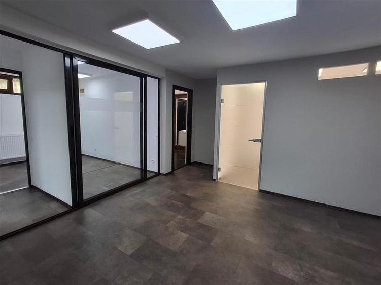 Spațiu comercial, de 70 mp, în Central