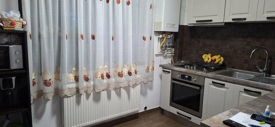 Casă cu Teren 160 Mp în Buzaului