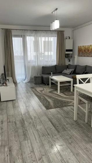 Apartament cu 2 camere semidecomandat, mobilat în Florești — fotografia 1