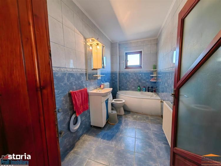 Casa mare cu etaj la principala in Fantanele - REDUCERE - 17