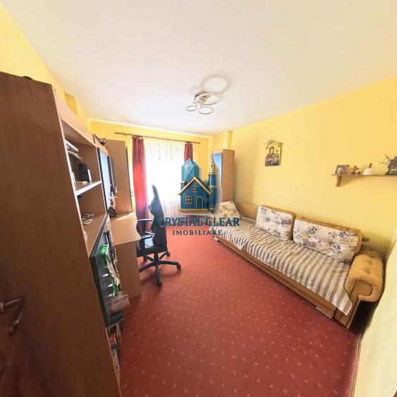 Apartament cu 3 camere decomandat în Unirii