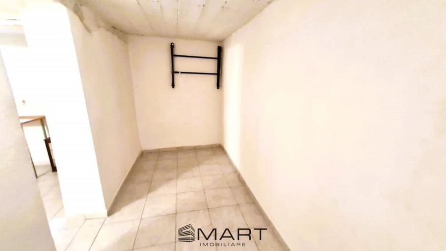 Apartament cu 3 camere decomandat în Sub Arini