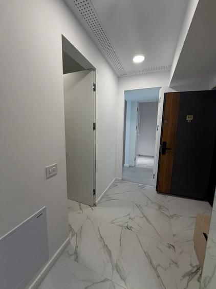 Apartament cu 3 camere semidecomandat în Parcul Carol